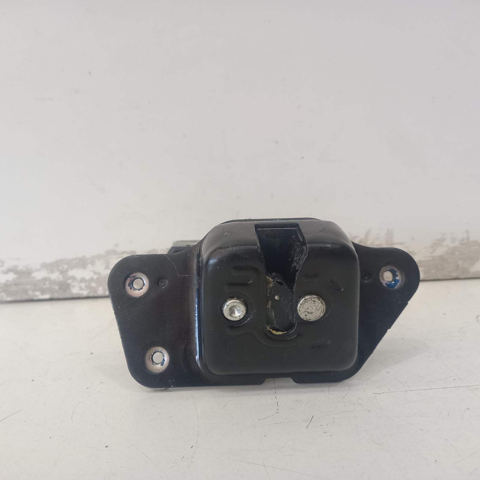 2016 Jeep Patriot Door/Boot/Gate Lock View Auto part Door/Boot/Gate Lock Jeep Patriot 2016