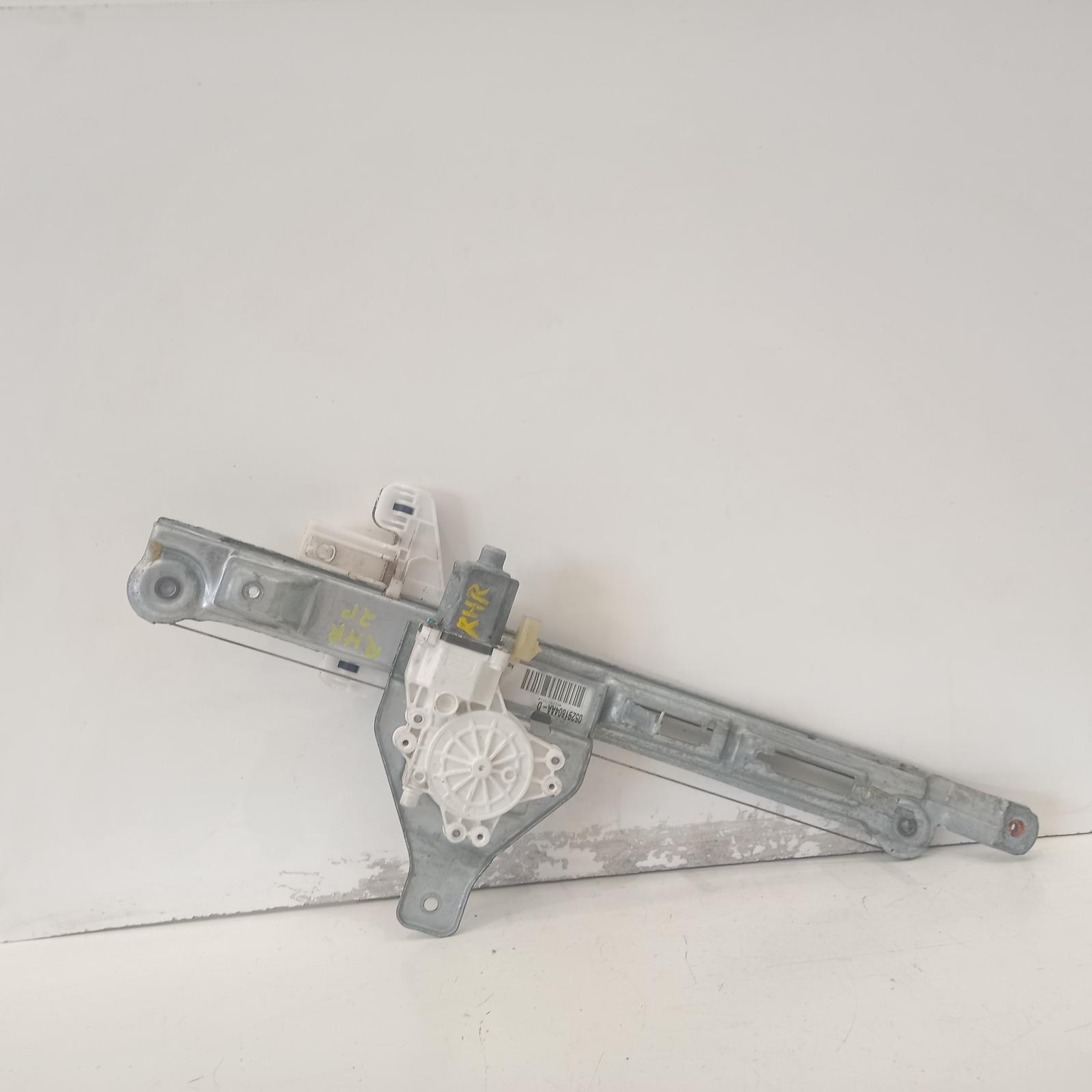2016 Jeep Patriot Right Rear Wnd Reg/Motor View Auto part Right Rear Wnd Reg/Motor Jeep Patriot 2016