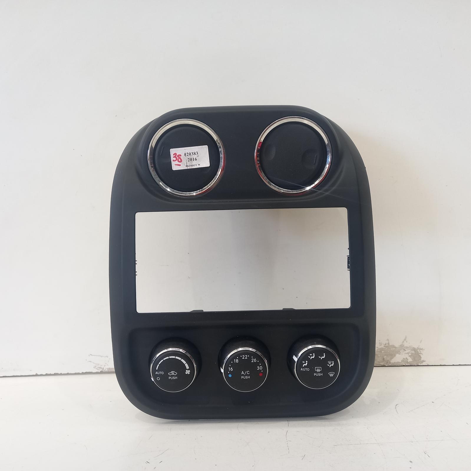 2016 Jeep Patriot Heater/Ac Controls View Auto part Heater/Ac Controls Jeep Patriot 2016