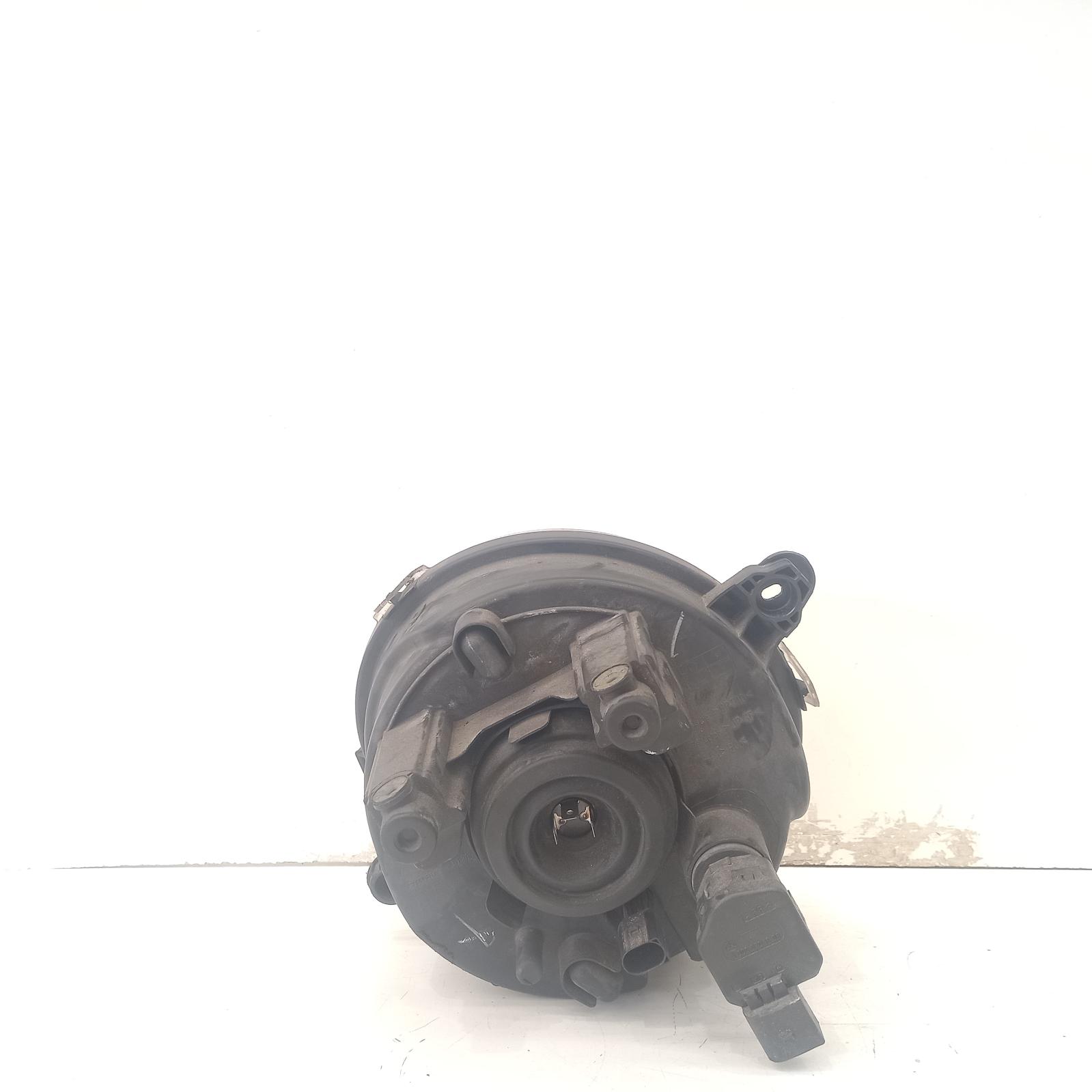 View Auto part Right Headlamp Jeep Patriot 2016