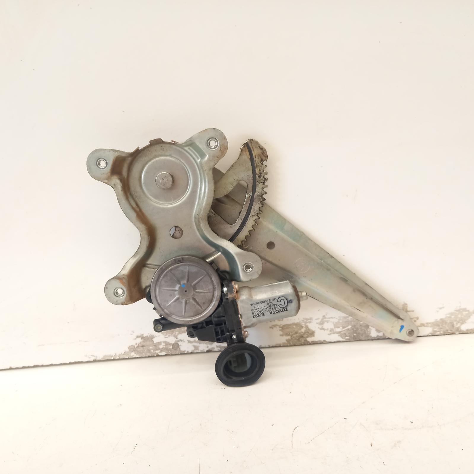 View Auto part Right Rear Wnd Reg/Motor Toyota Camry 2008