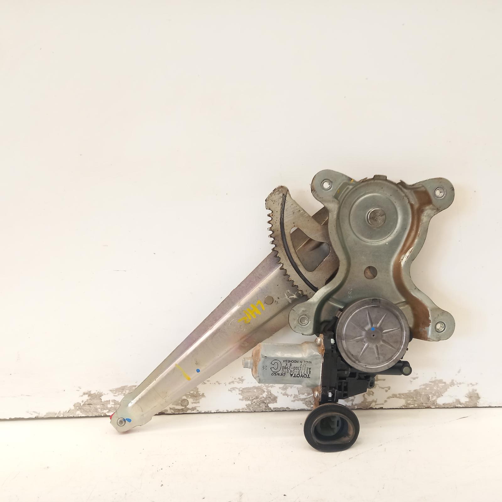 View Auto part Left Rear Wnd Reg/Motor Toyota Camry 2008