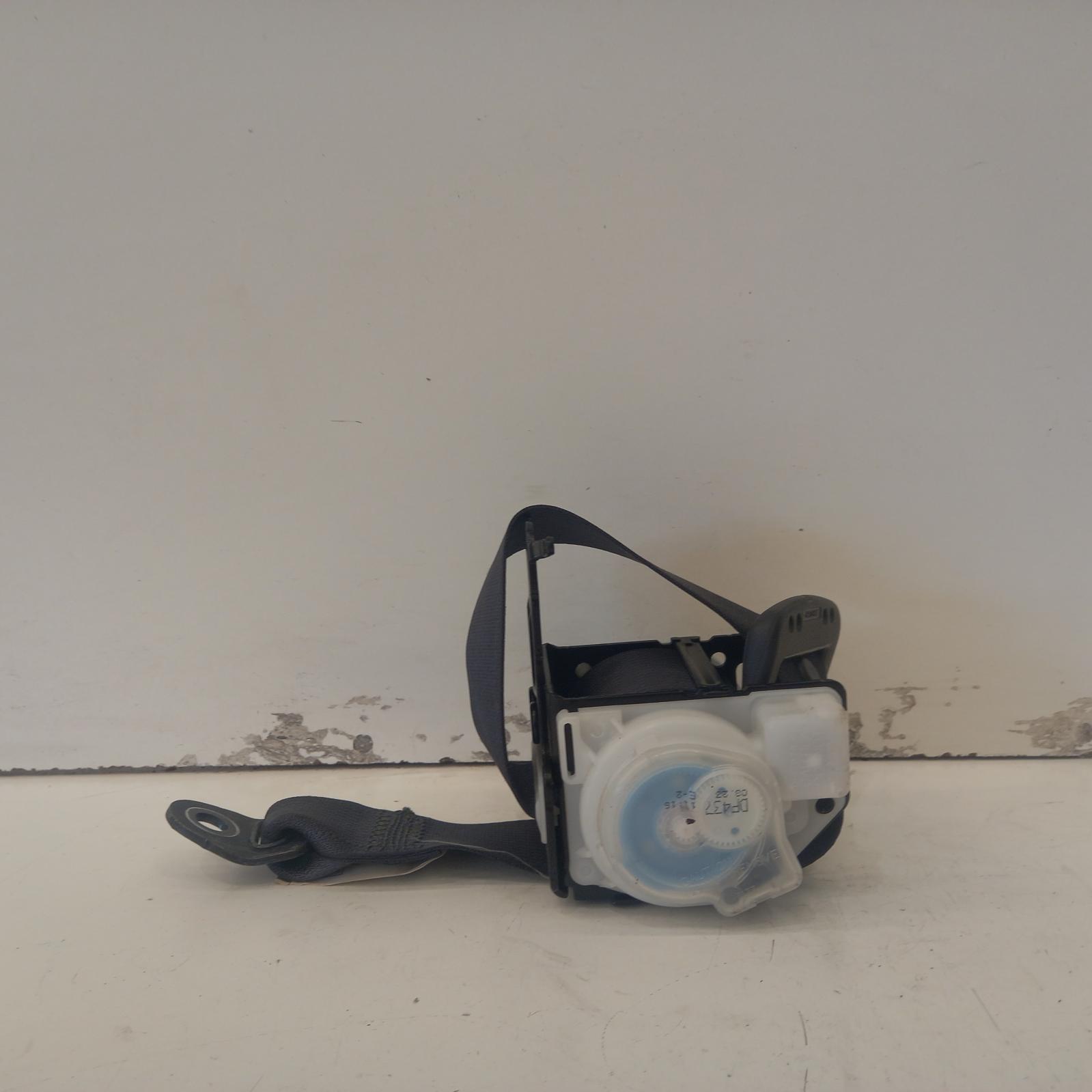 View Auto part Seatbelt/Stalk Toyota Corolla 2006