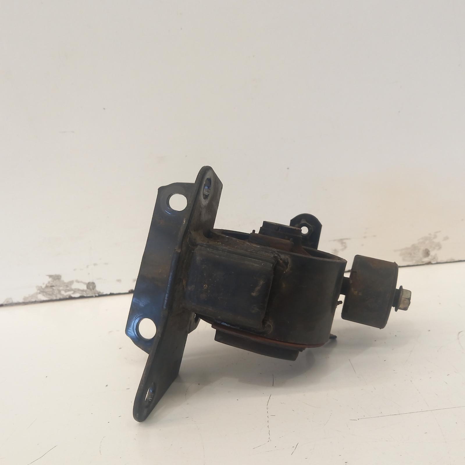 View Auto part Mount Toyota Corolla 2006