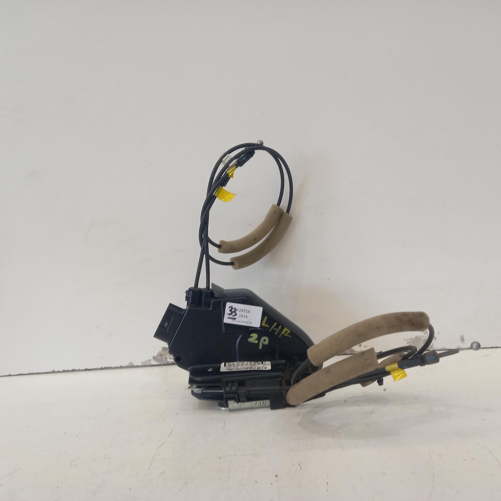 View Auto part Door/Boot/Gate Lock Nissan Pathfinder 2016