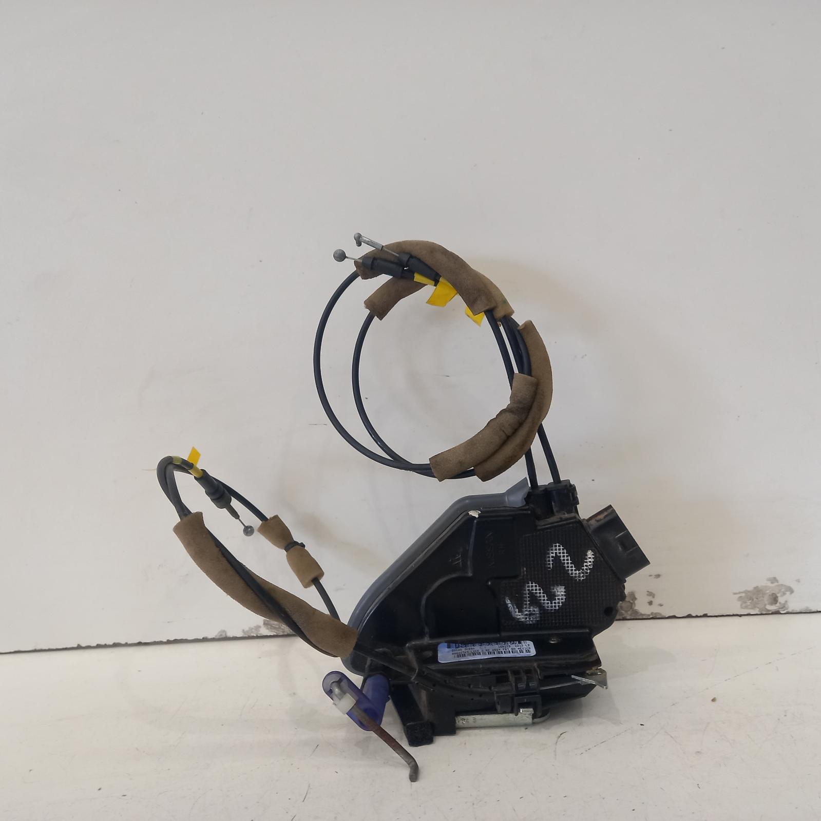 2016 Nissan Pathfinder Door/Boot/Gate Lock View Auto part Door/Boot/Gate Lock Nissan Pathfinder 2016