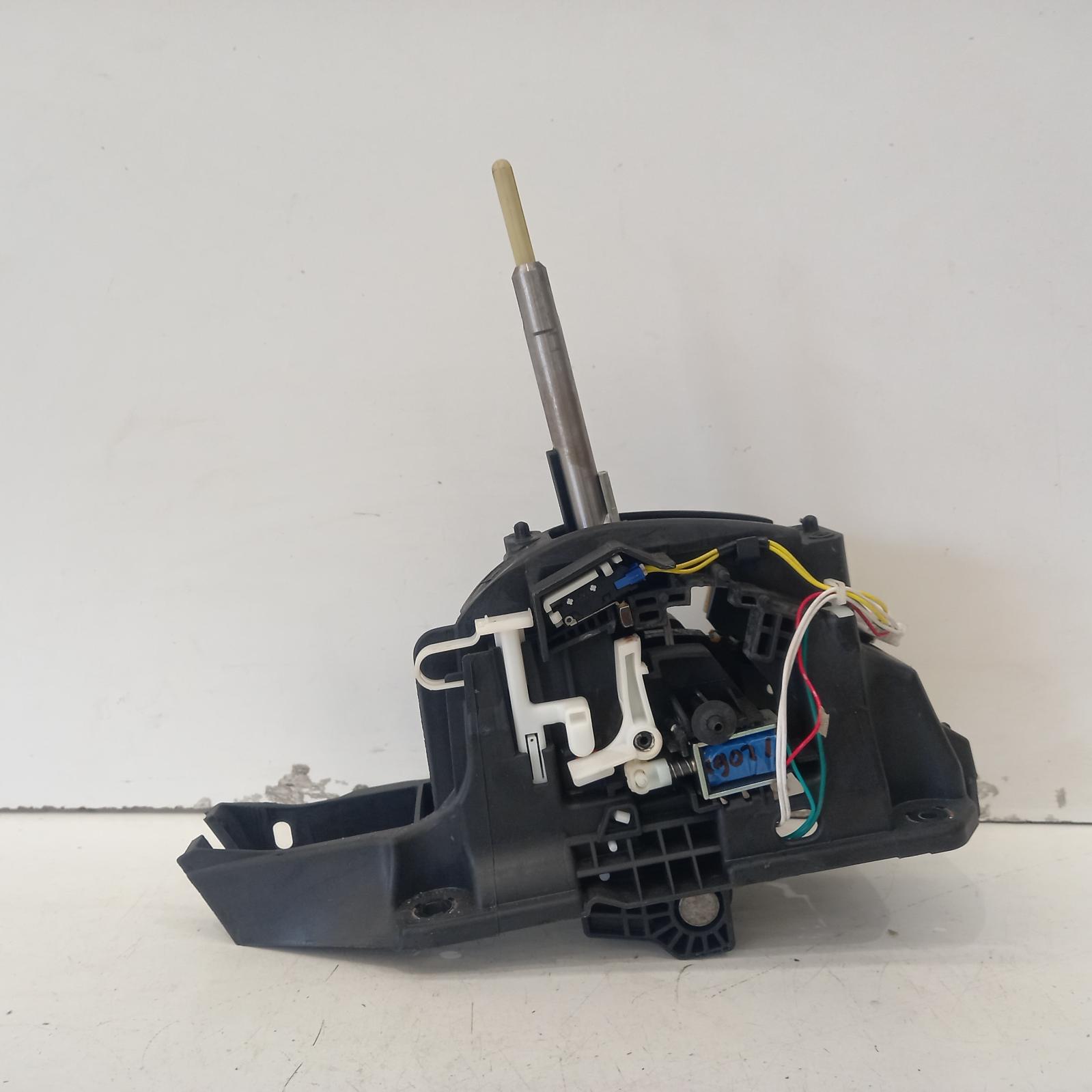 View Auto part Gear Stick/Shifter Nissan Pathfinder 2016