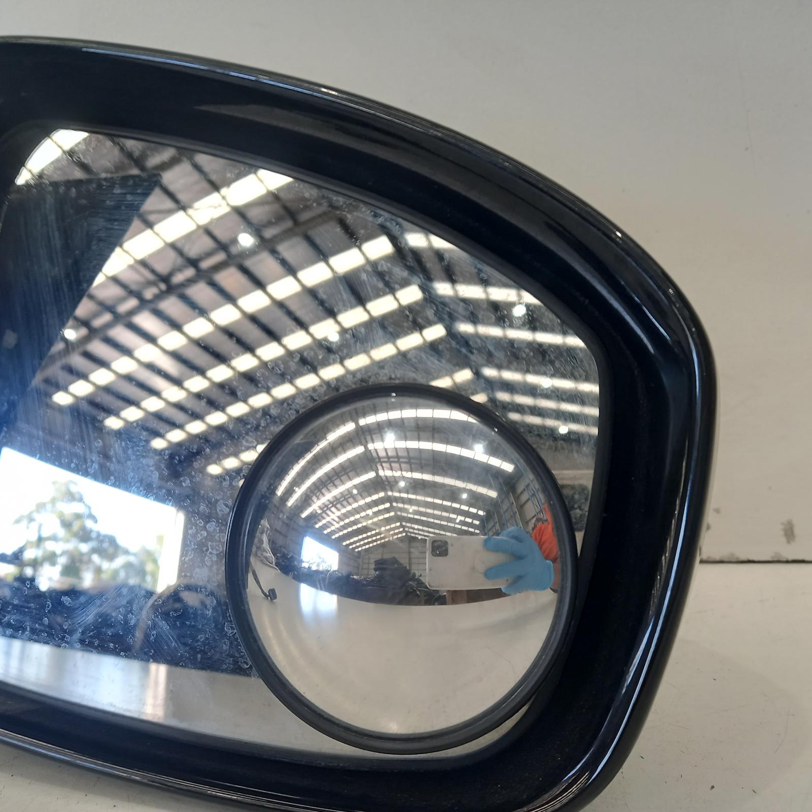 2016 Nissan Pathfinder Right Door Mirror View Auto part Right Door Mirror Nissan Pathfinder 2016