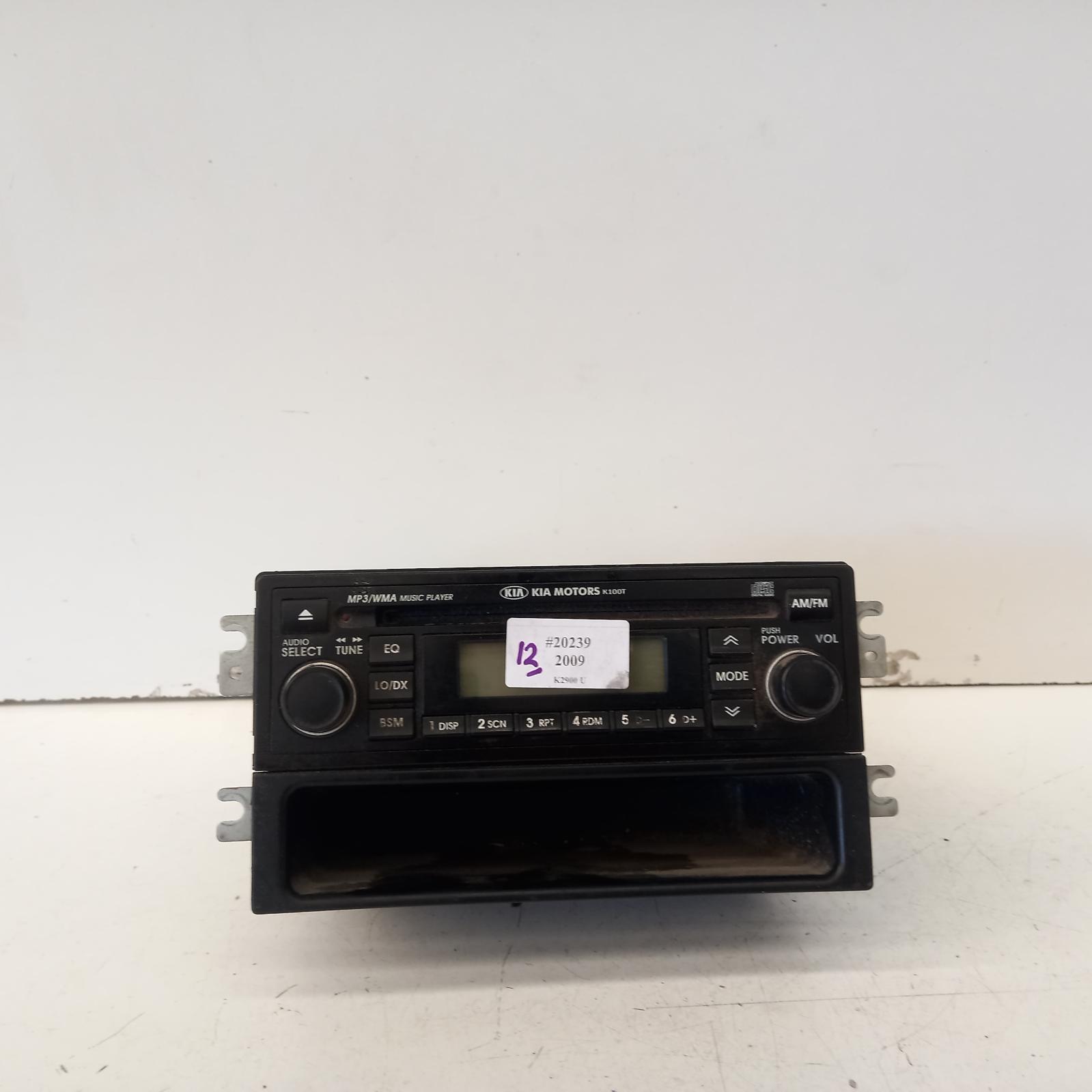 View Auto part Radio/Cd/Dvd/Sat/Tv Kia K2900 2009