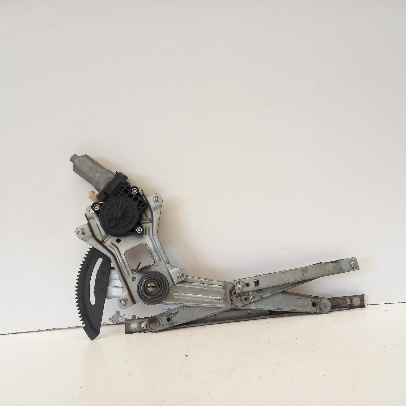 2009 Kia K2900 Right Front Window Reg/Motor View Auto part Right Front Window Reg/Motor Kia K2900 2009