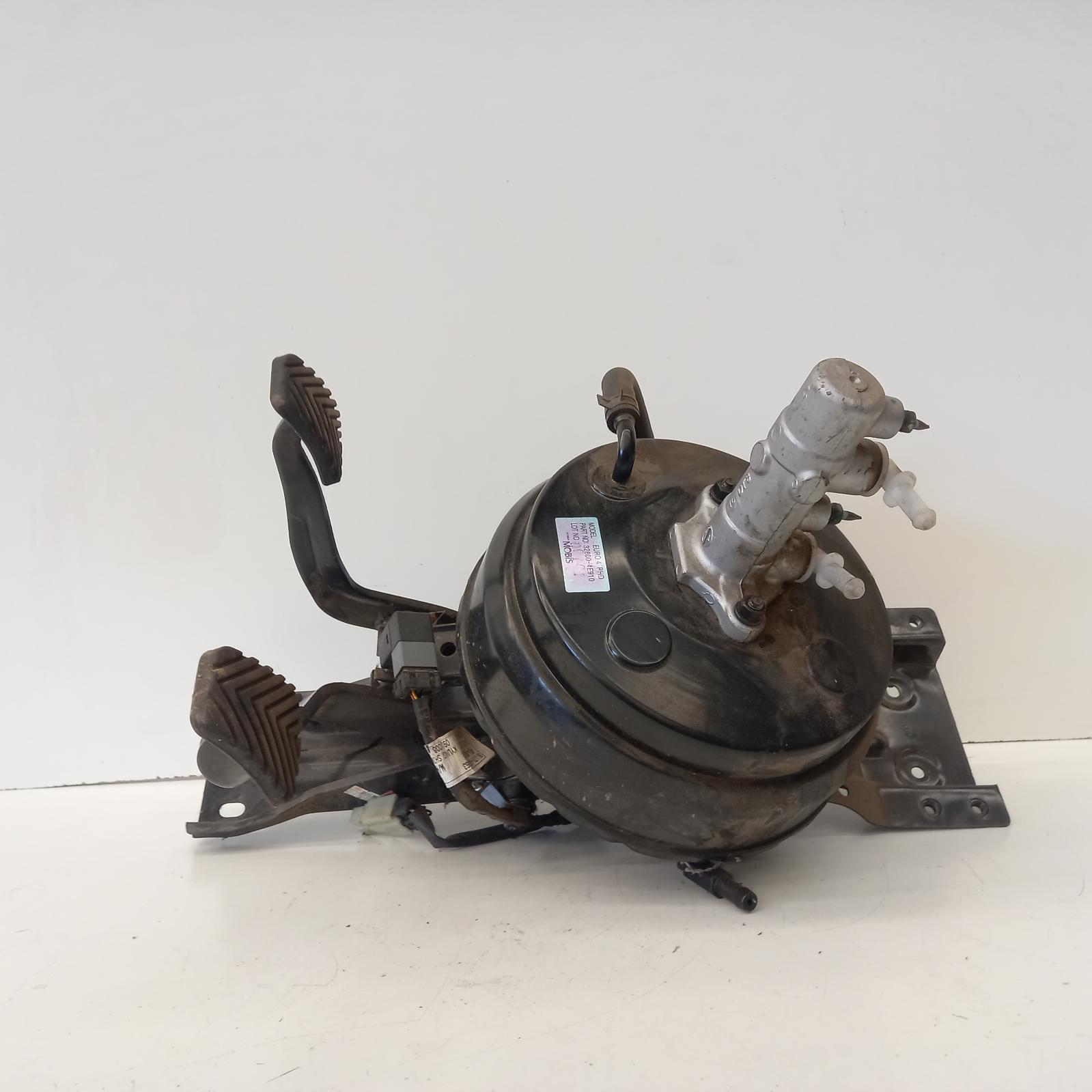 View Auto part Brake Booster Kia K2900 2009