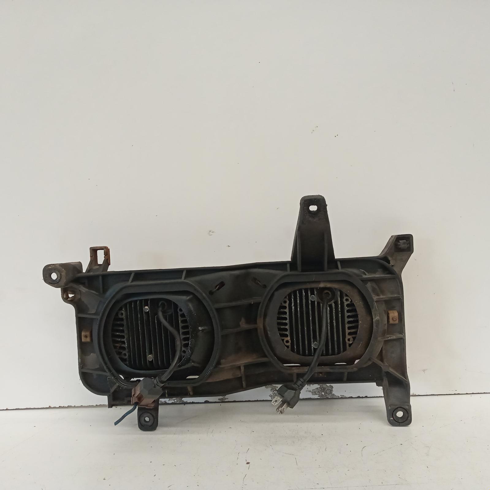 View Auto part Right Headlamp Toyota Landcruiser 1994