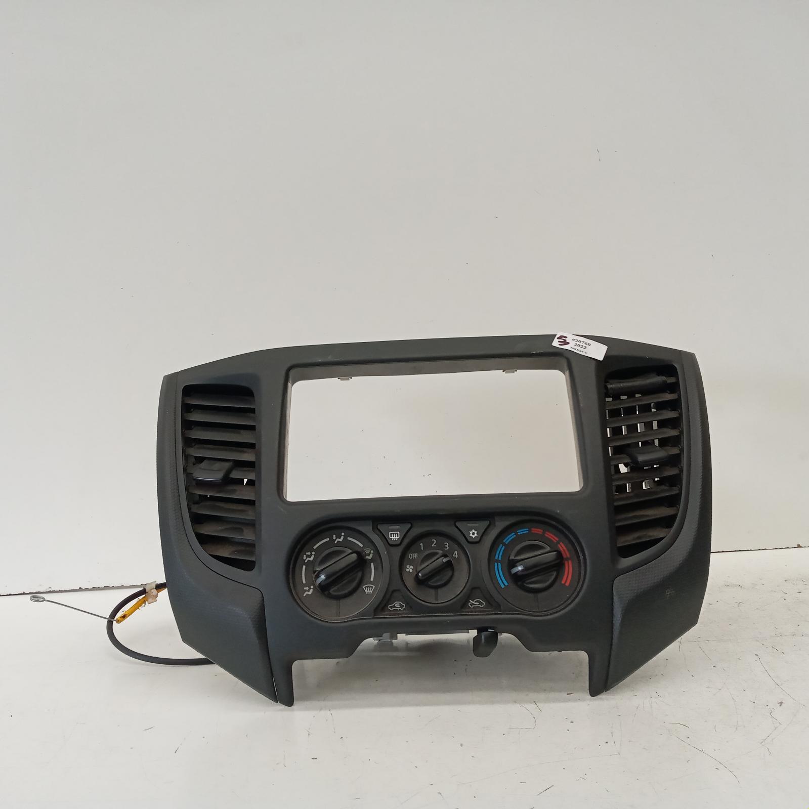 View Auto part Heater/Ac Controls Mitsubishi Triton 2022