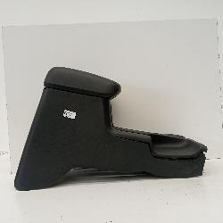 View Auto part Console Mitsubishi Triton 2022