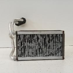 View Auto part Heater Core/Box Mitsubishi Triton 2022