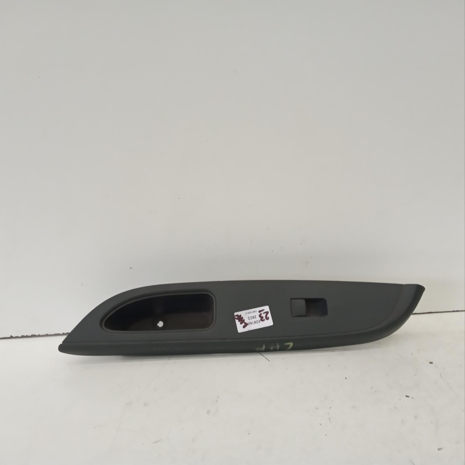 View Auto part Pwr Dr Wind Switch Mitsubishi Triton 2022