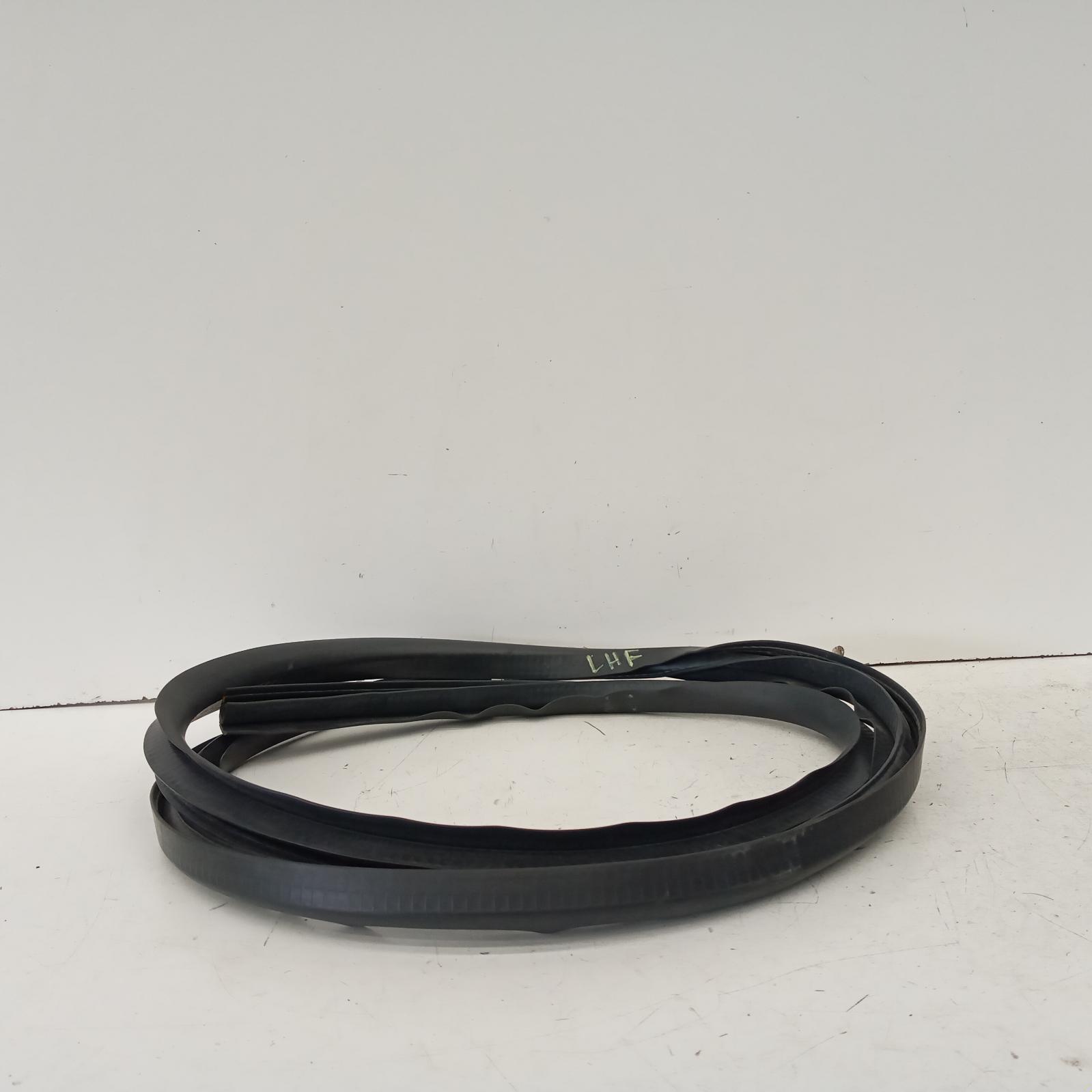 View Auto part Door/Tailgate Seal Mitsubishi Triton 2022