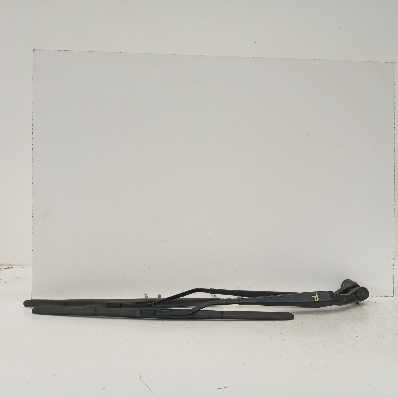 2022 Mitsubishi Triton Wiper Arm View Auto part Wiper Arm Mitsubishi Triton 2022
