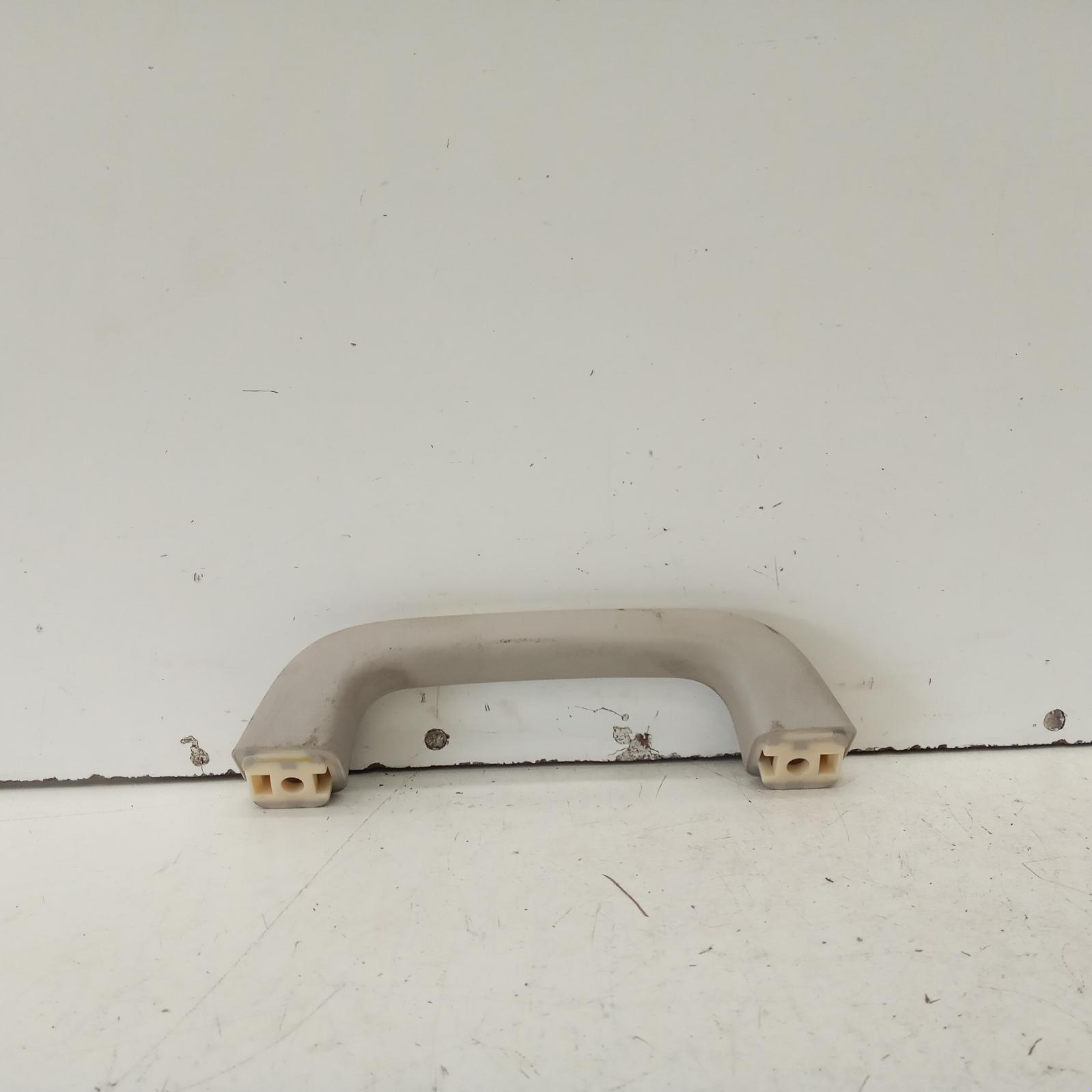 View Auto part Grab Handle Mitsubishi Triton 2022