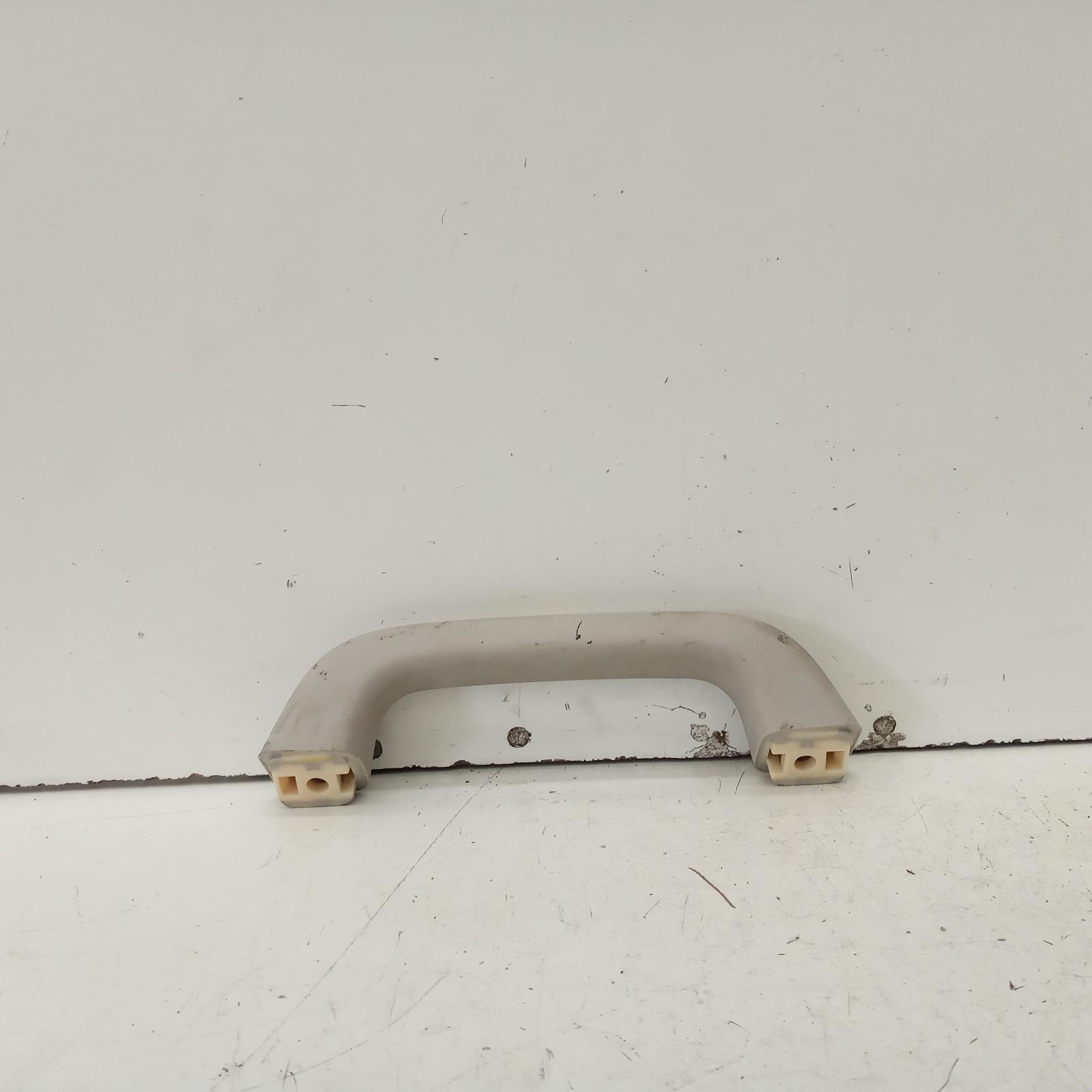 View Auto part Grab Handle Mitsubishi Triton 2022