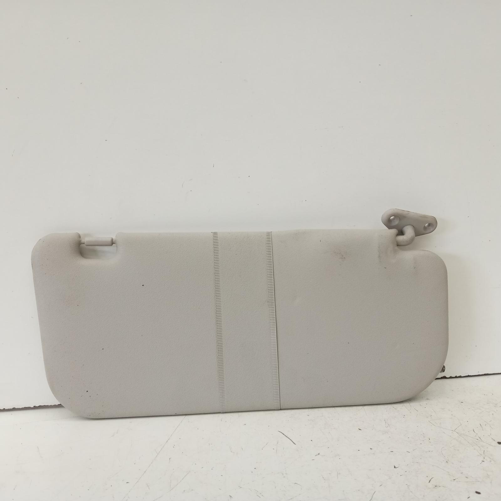 View Auto part Sunvisor Mitsubishi Triton 2022