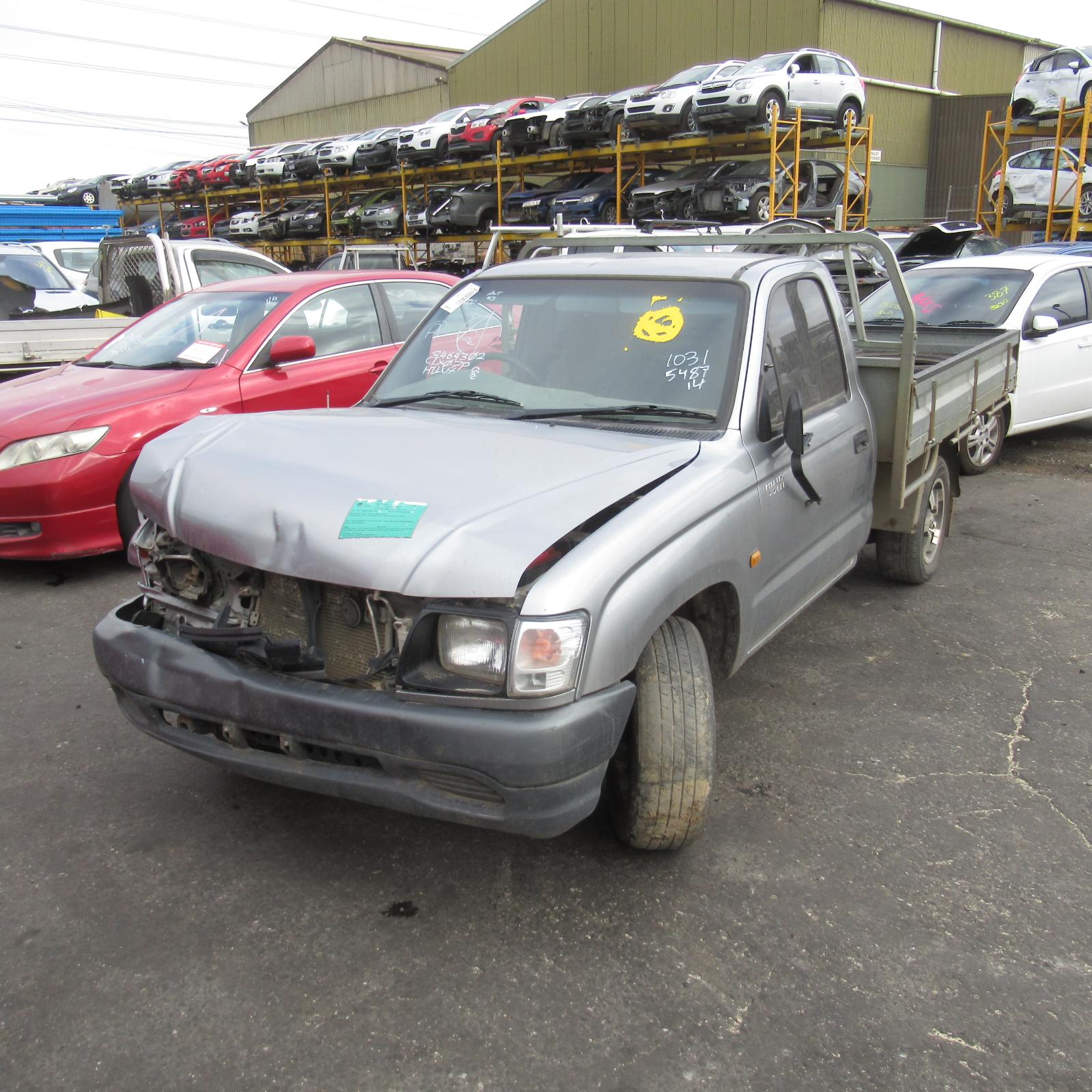View Auto part Sunvisor Toyota Hilux 2004
