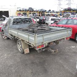 View Auto part Sunvisor Toyota Hilux 2004