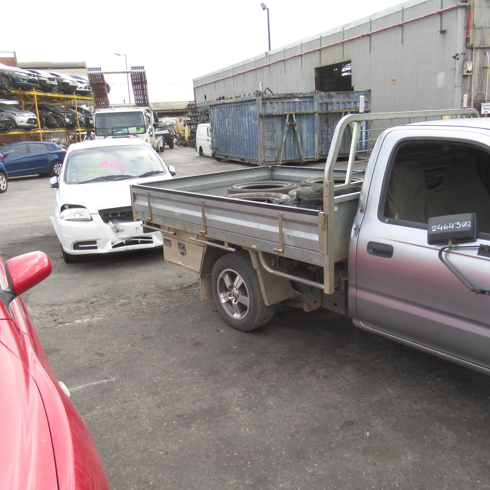 View Auto part Sunvisor Toyota Hilux 2004