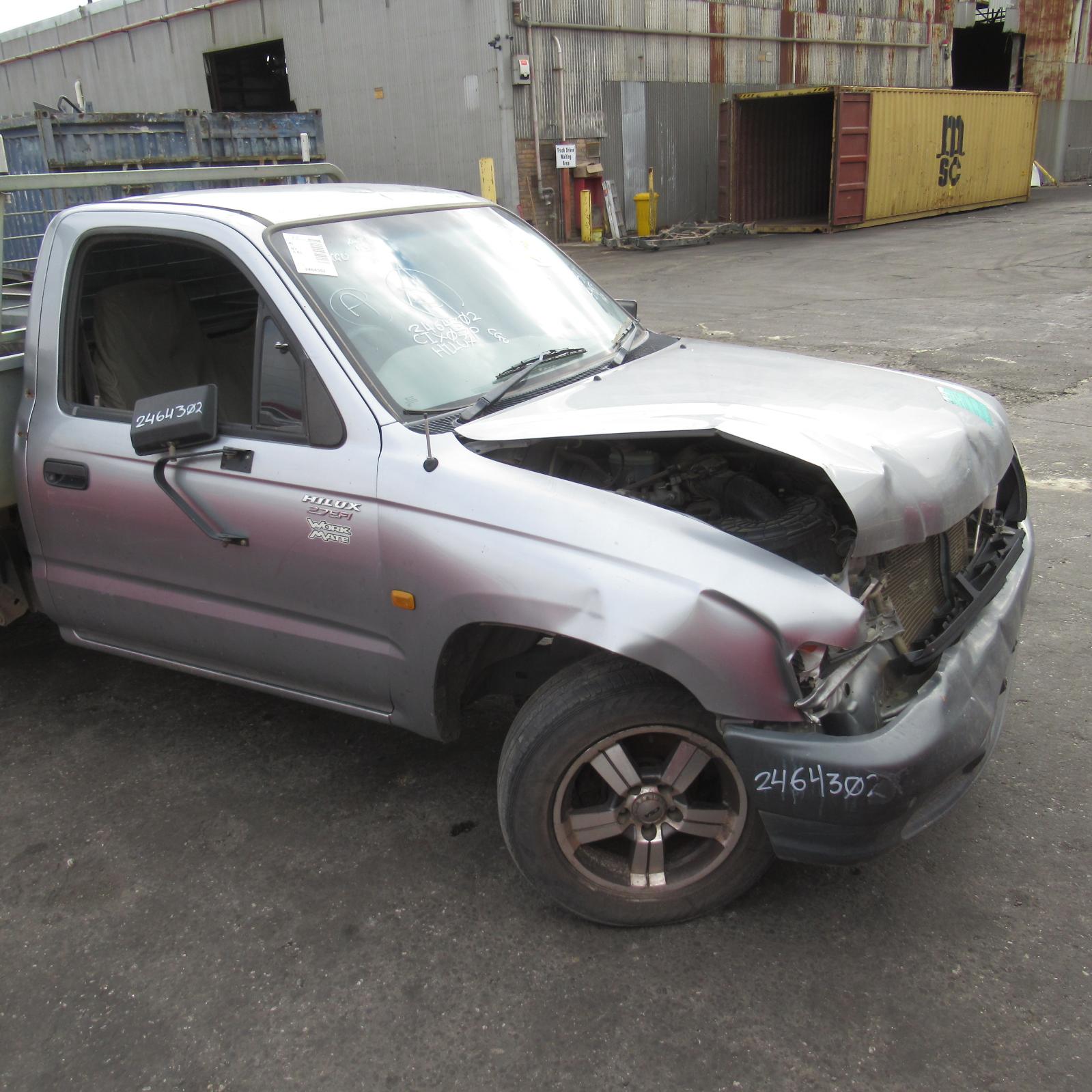 View Auto part Sunvisor Toyota Hilux 2004