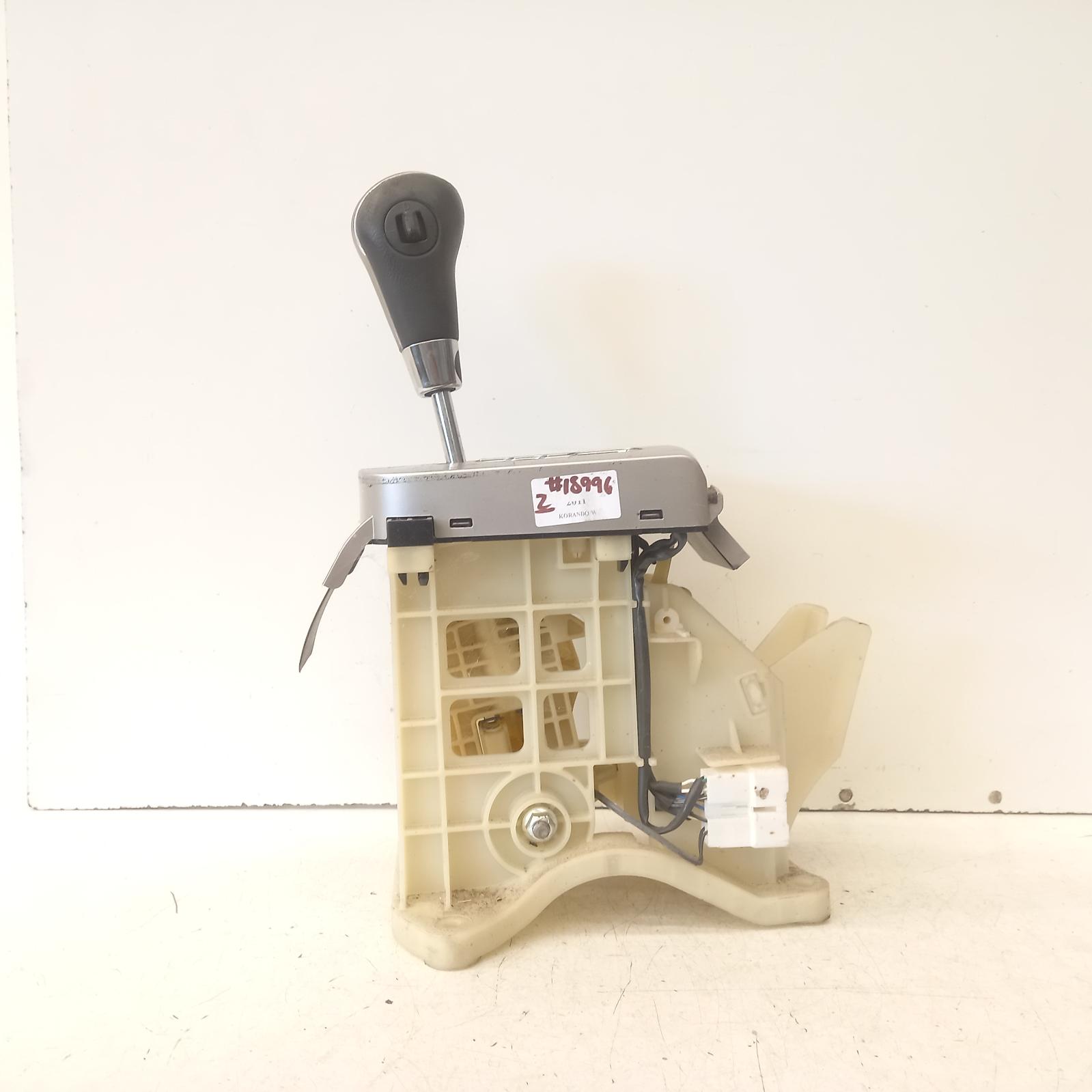 View Auto part Gear Stick/Shifter Ssangyong Korando 2011