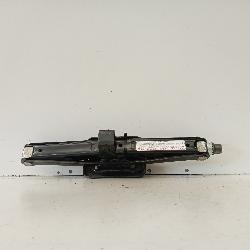 View Auto part Jack Hyundai Iload/imax 2011