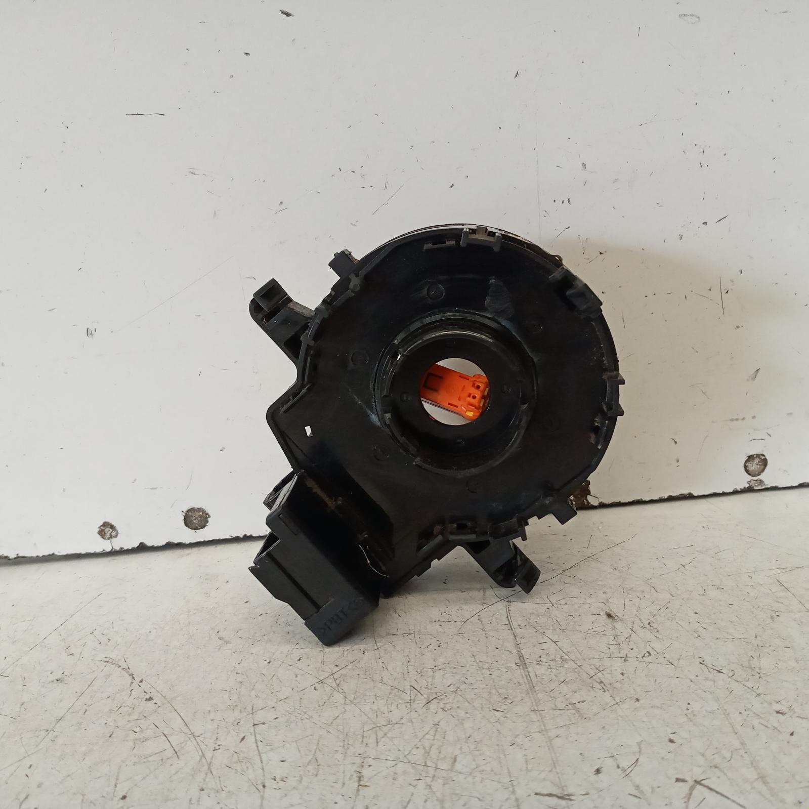 View Auto part Airbag Module/Sensor Toyota Hilux 2011