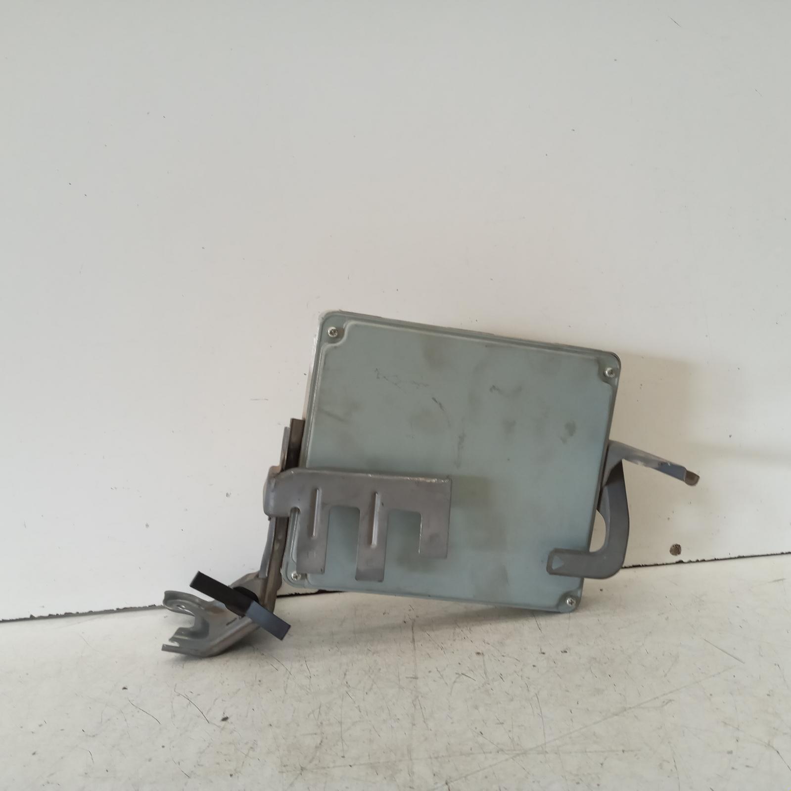 View Auto part Ecu Toyota Hilux 2011
