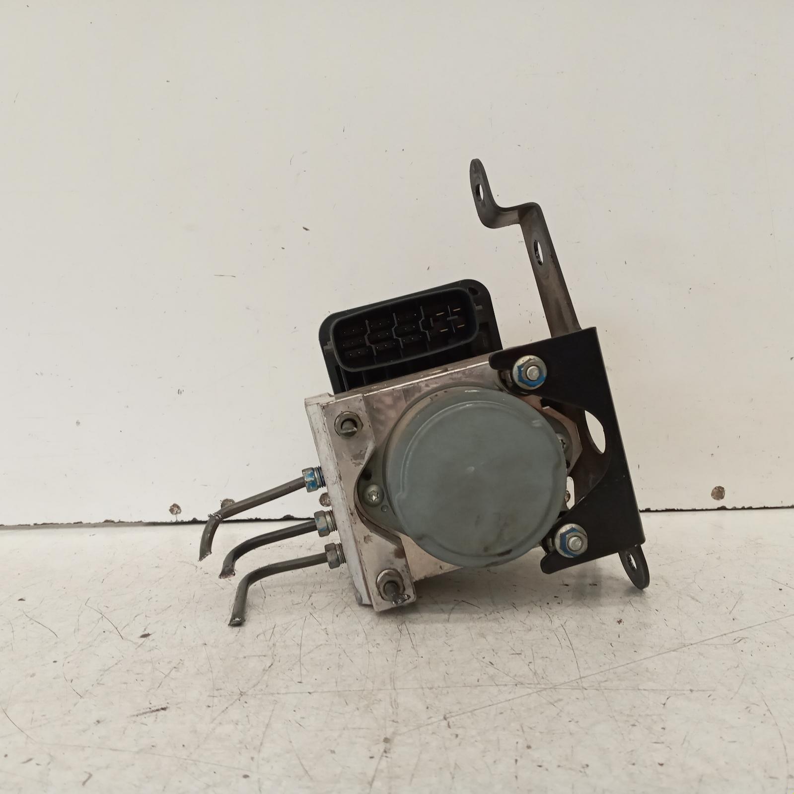View Auto part Abs Pump/Modulator Toyota Hilux 2011