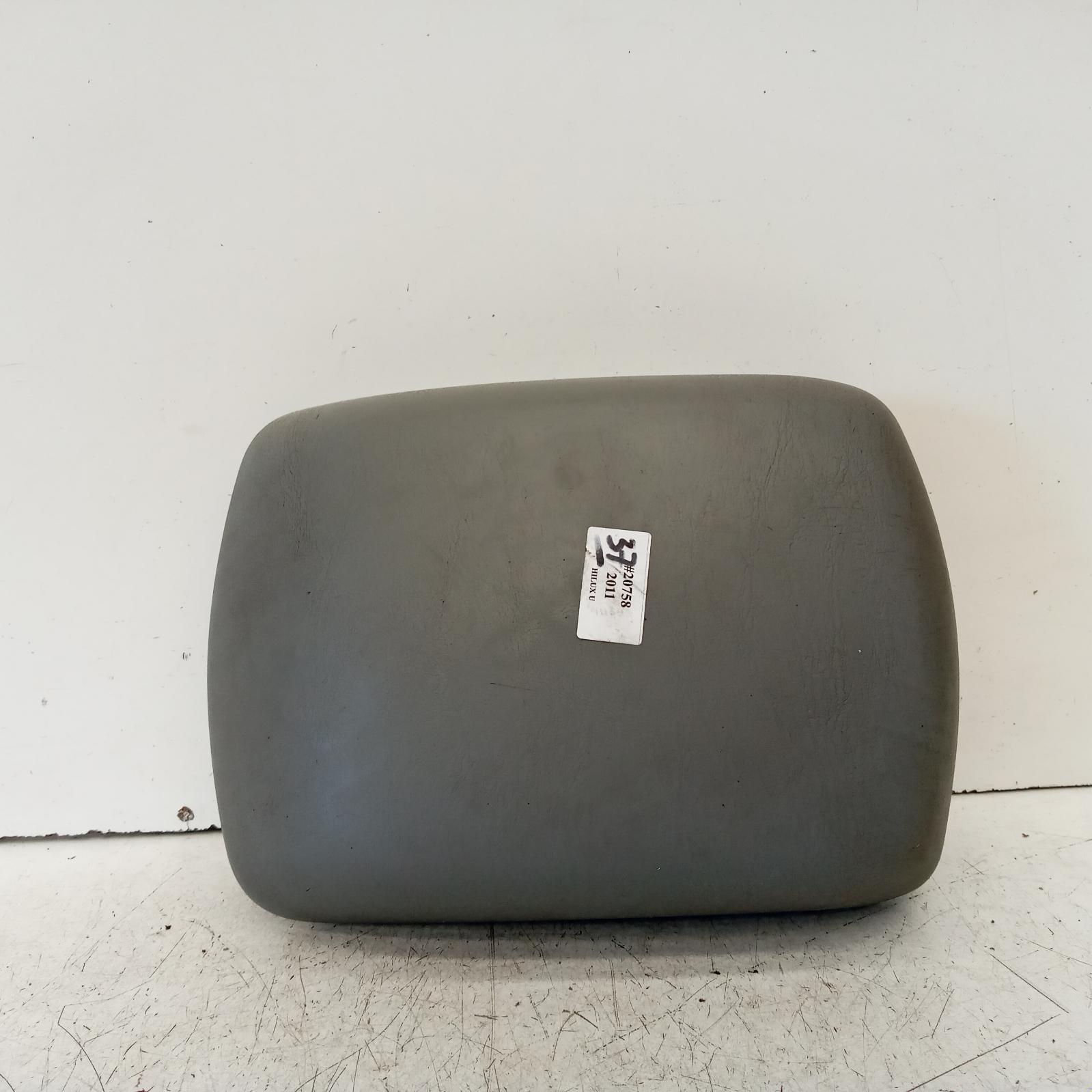 View Auto part Console Toyota Hilux 2011