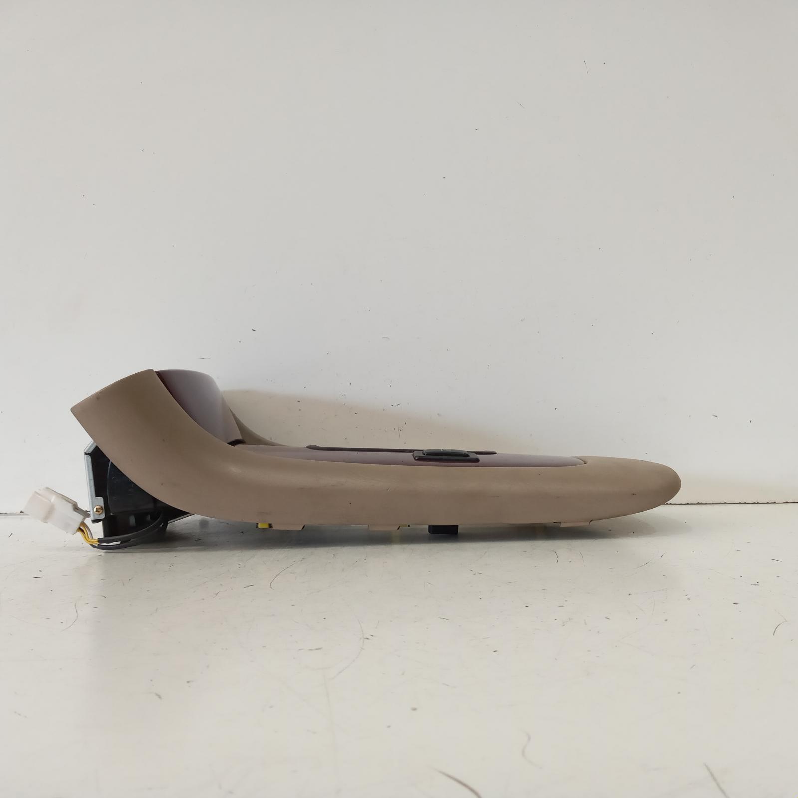 View Auto part Console Lexus Es300 (92-05) 2004