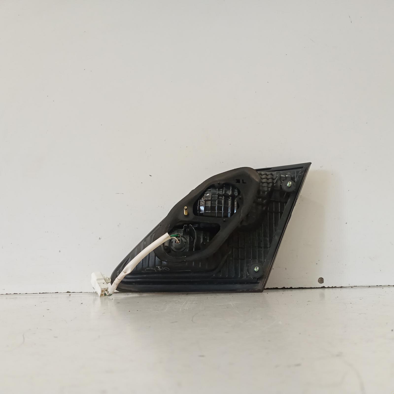 View Auto part Rear Garnish Lexus Es300 (92-05) 2004
