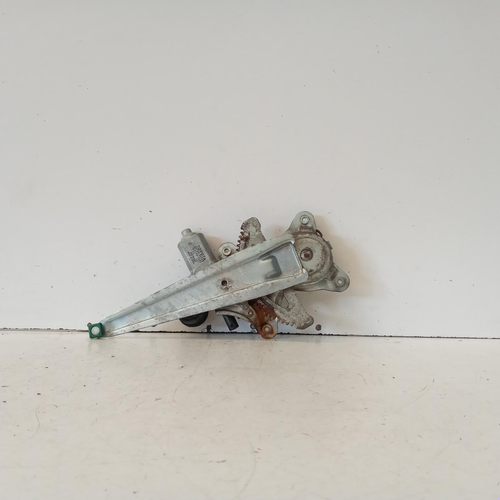 View Auto part Right Rear Wnd Reg/Motor Lexus Es300 (92-05) 2004