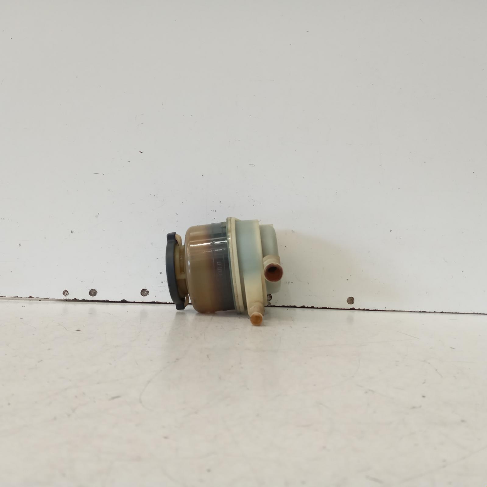 View Auto part P/S Reservoir Lexus Es300 (92-05) 2004