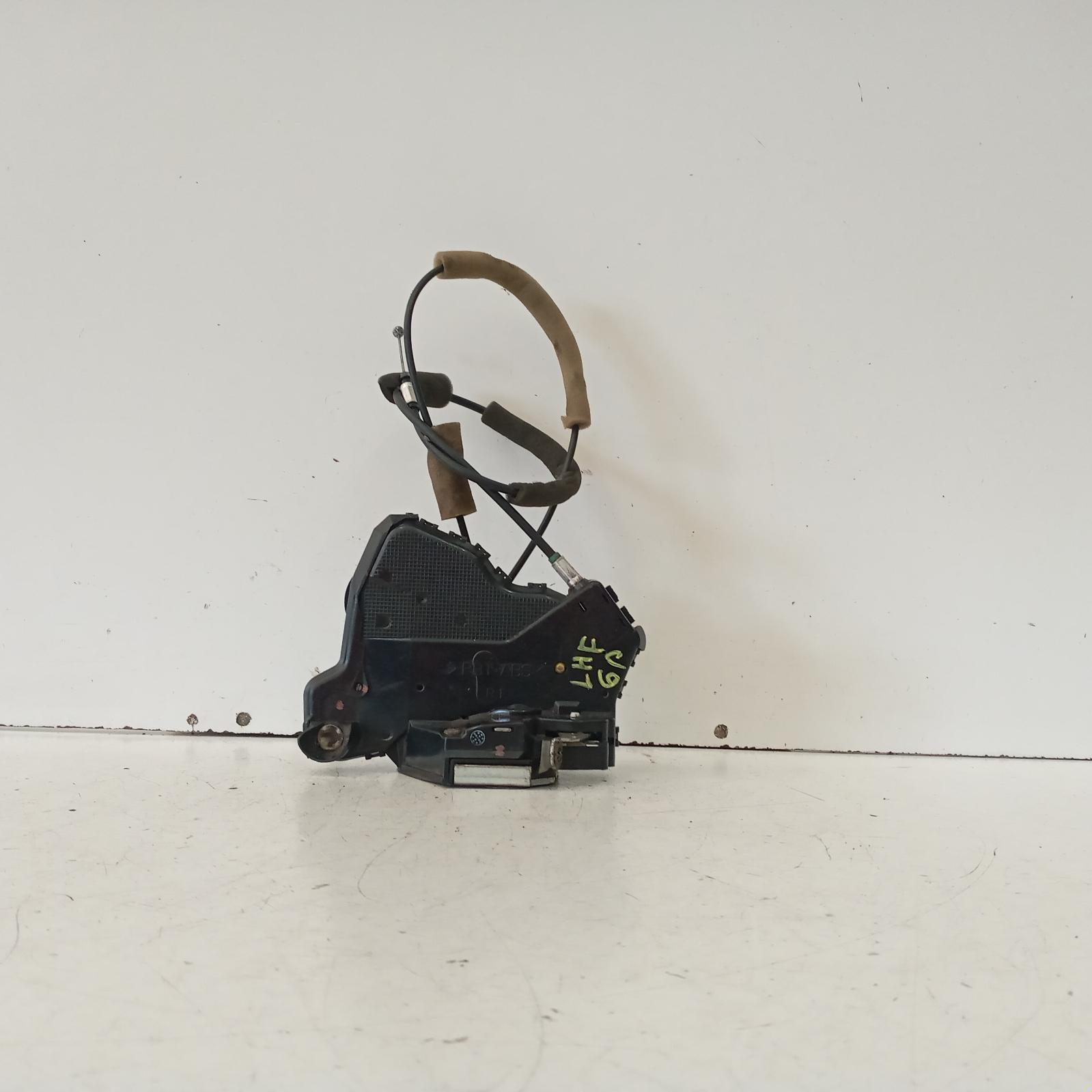 View Auto part Door/Boot/Gate Lock Lexus Es300 (92-05) 2004