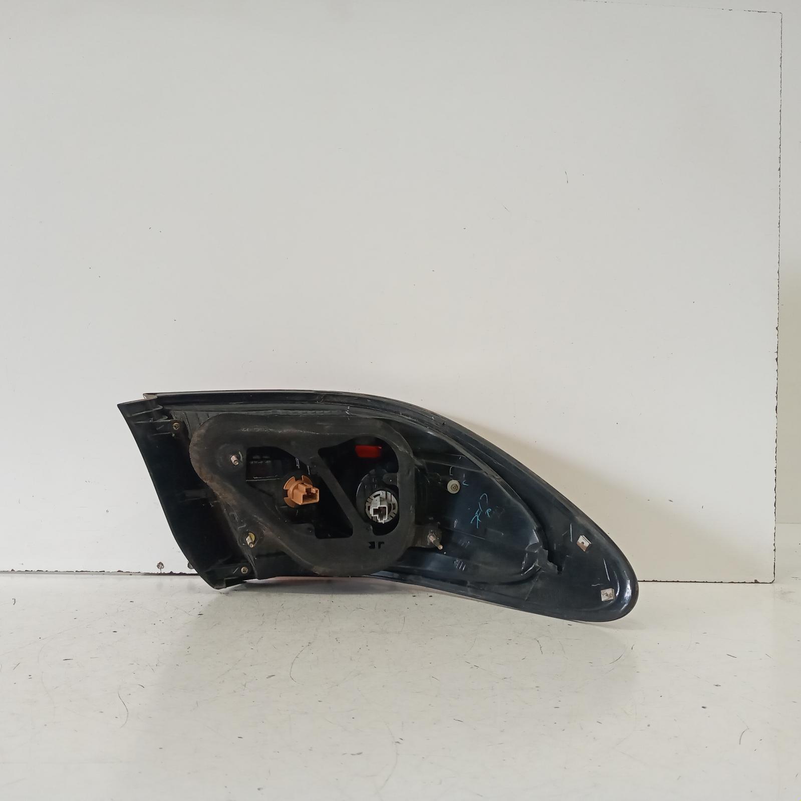 View Auto part Right Taillight Lexus Es300 (92-05) 2004