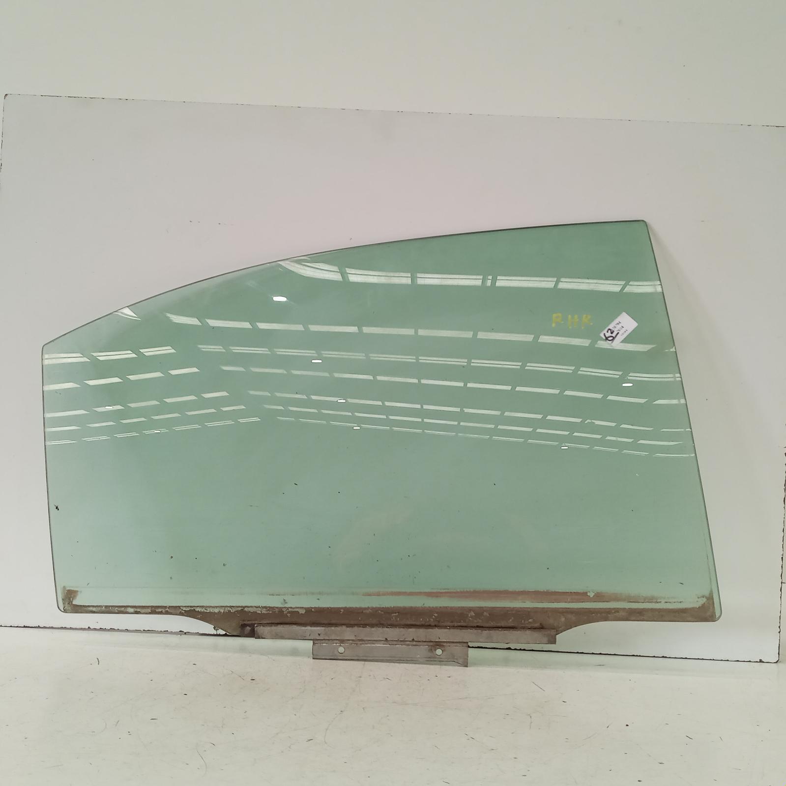 View Auto part Right Rear Door Window Lexus Es300 (92-05) 2004