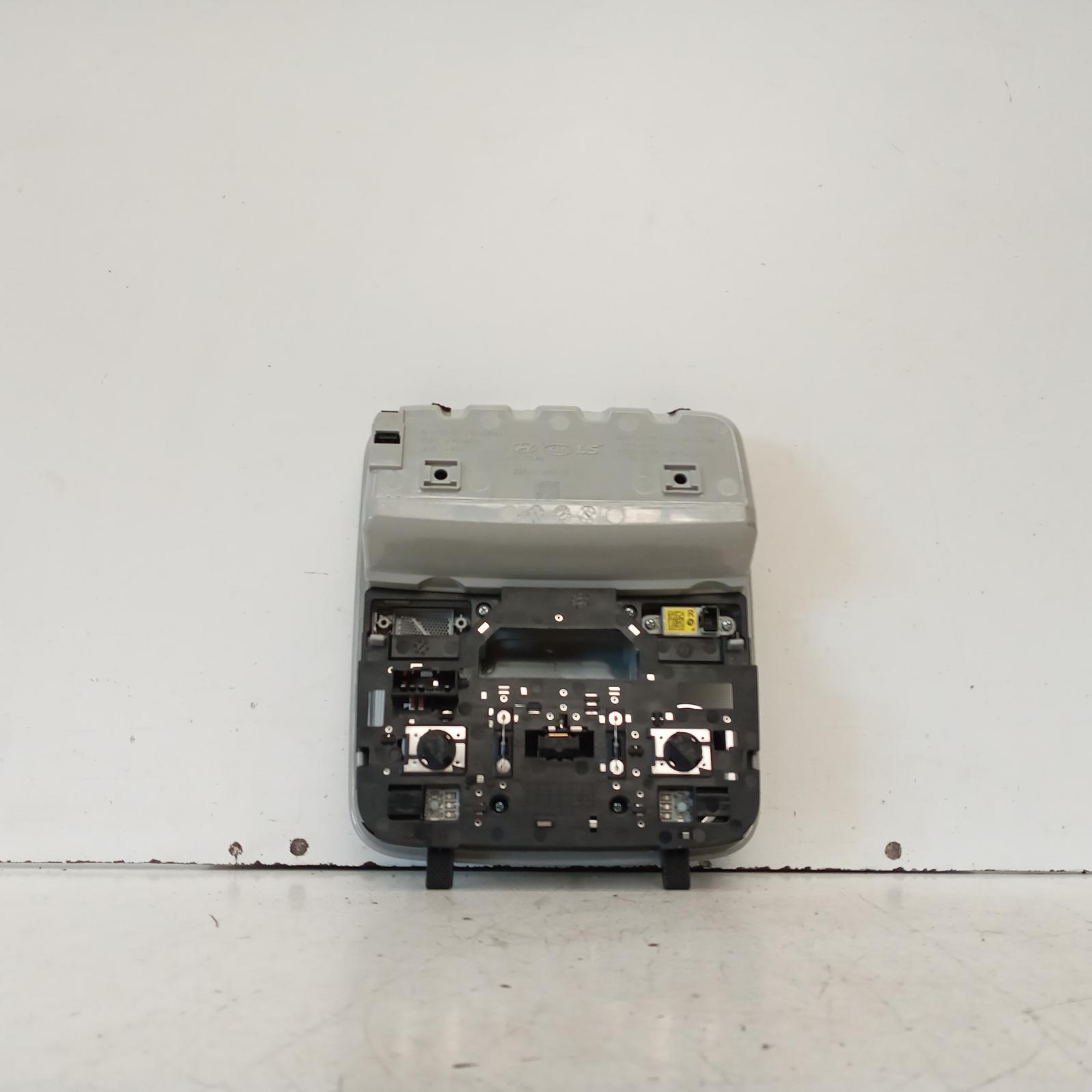 2024 Kia Cerato Courtesy Light View Auto part Courtesy Light Kia Cerato 2024