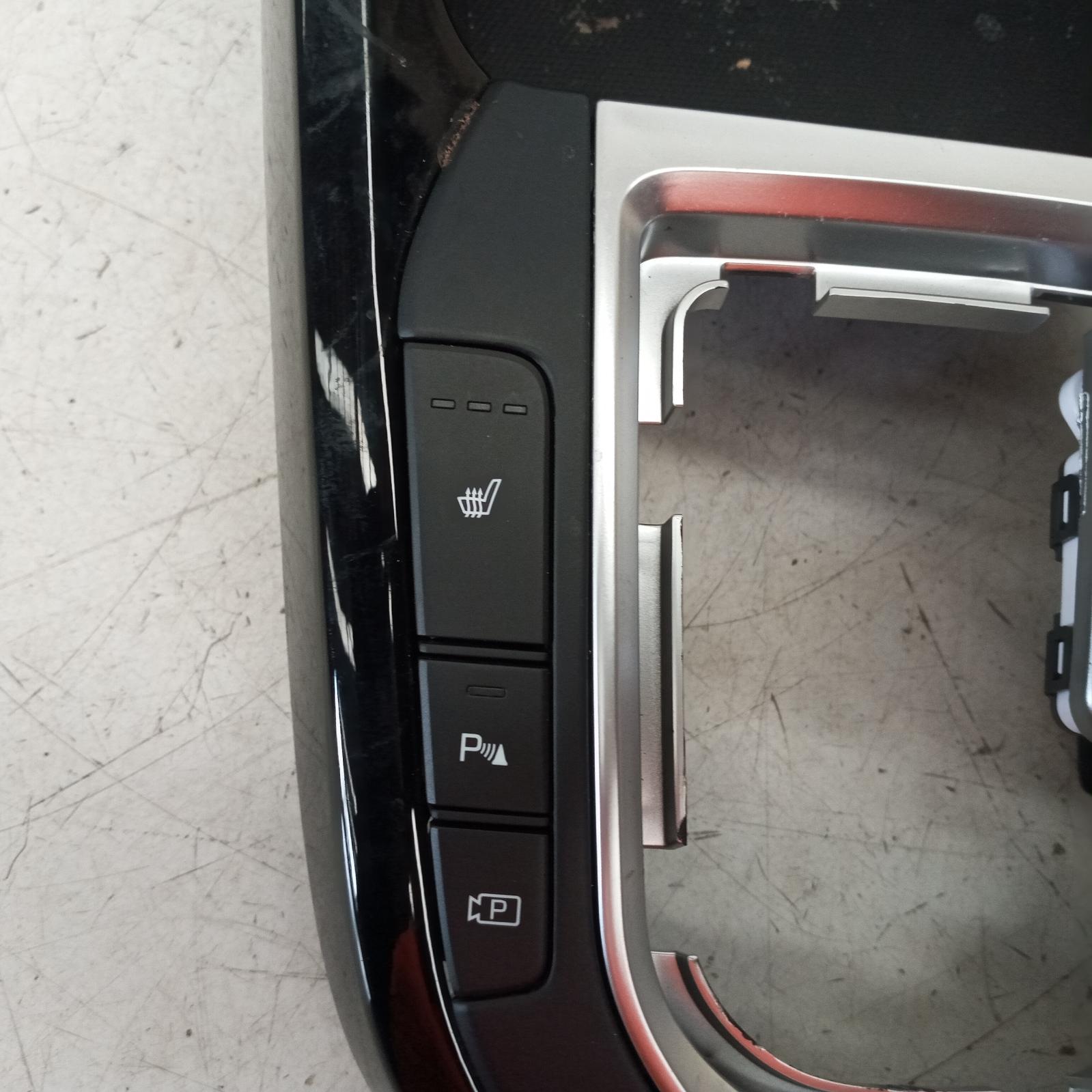 View Auto part Misc Switch/Relay Kia Cerato 2024