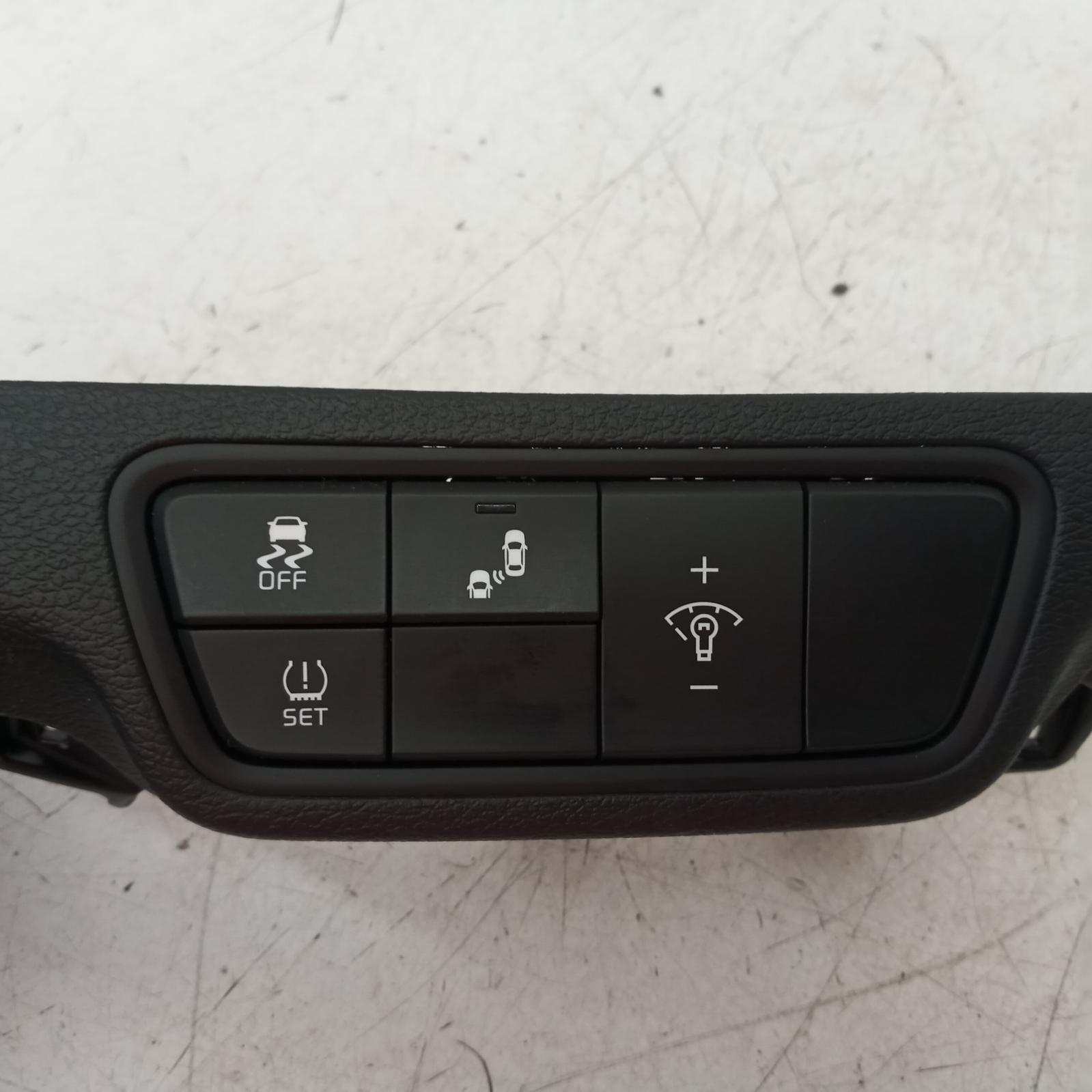 2024 Kia Cerato Misc Switch/Relay View Auto part Misc Switch/Relay Kia Cerato 2024
