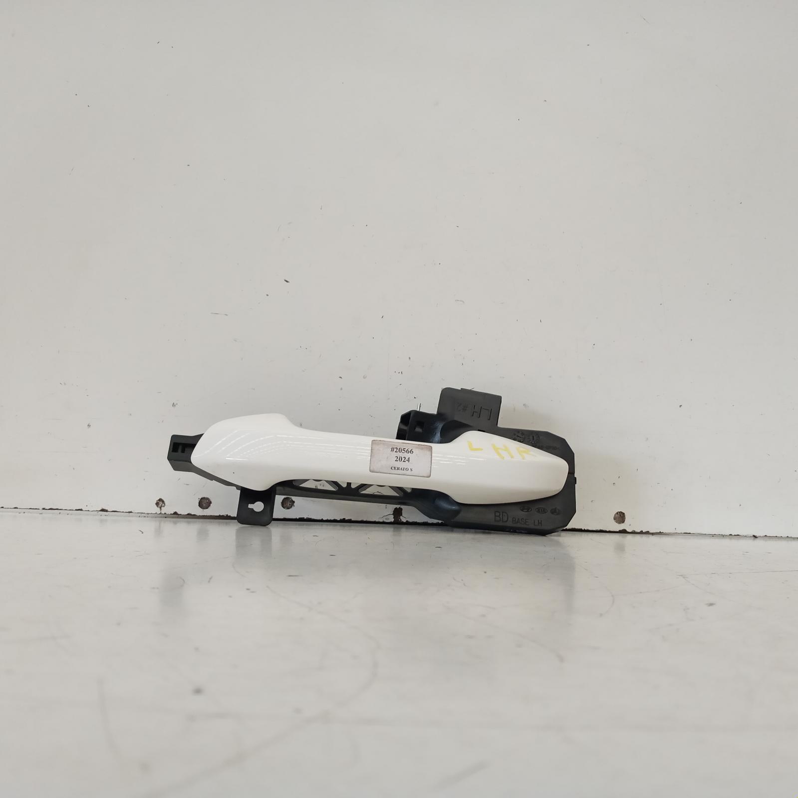 View Auto part Door Handle Kia Cerato 2024