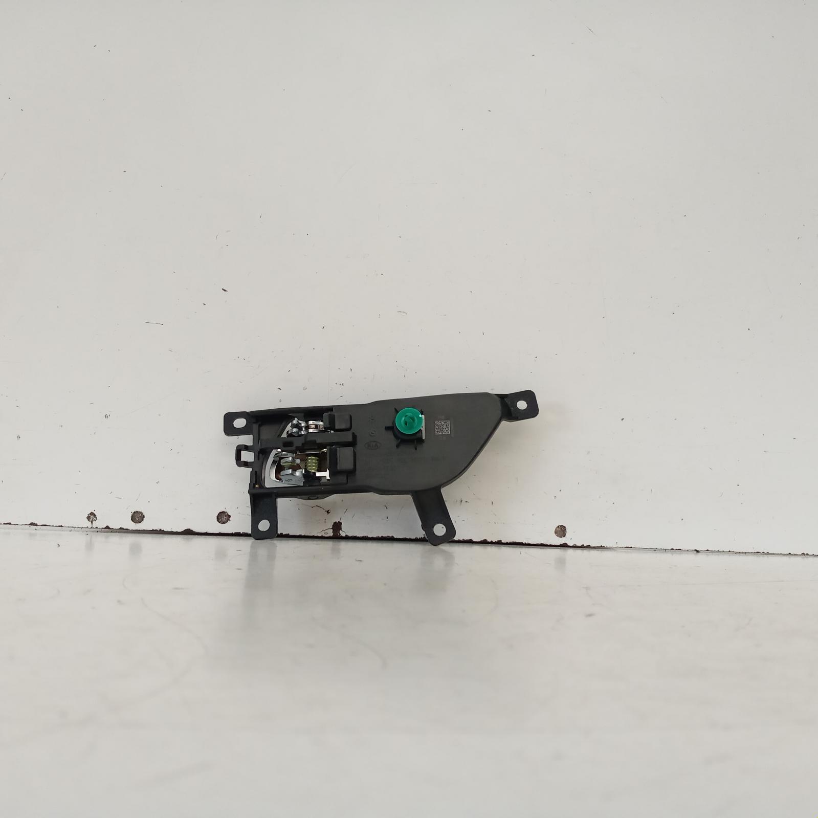 View Auto part Door Handle Kia Cerato 2024