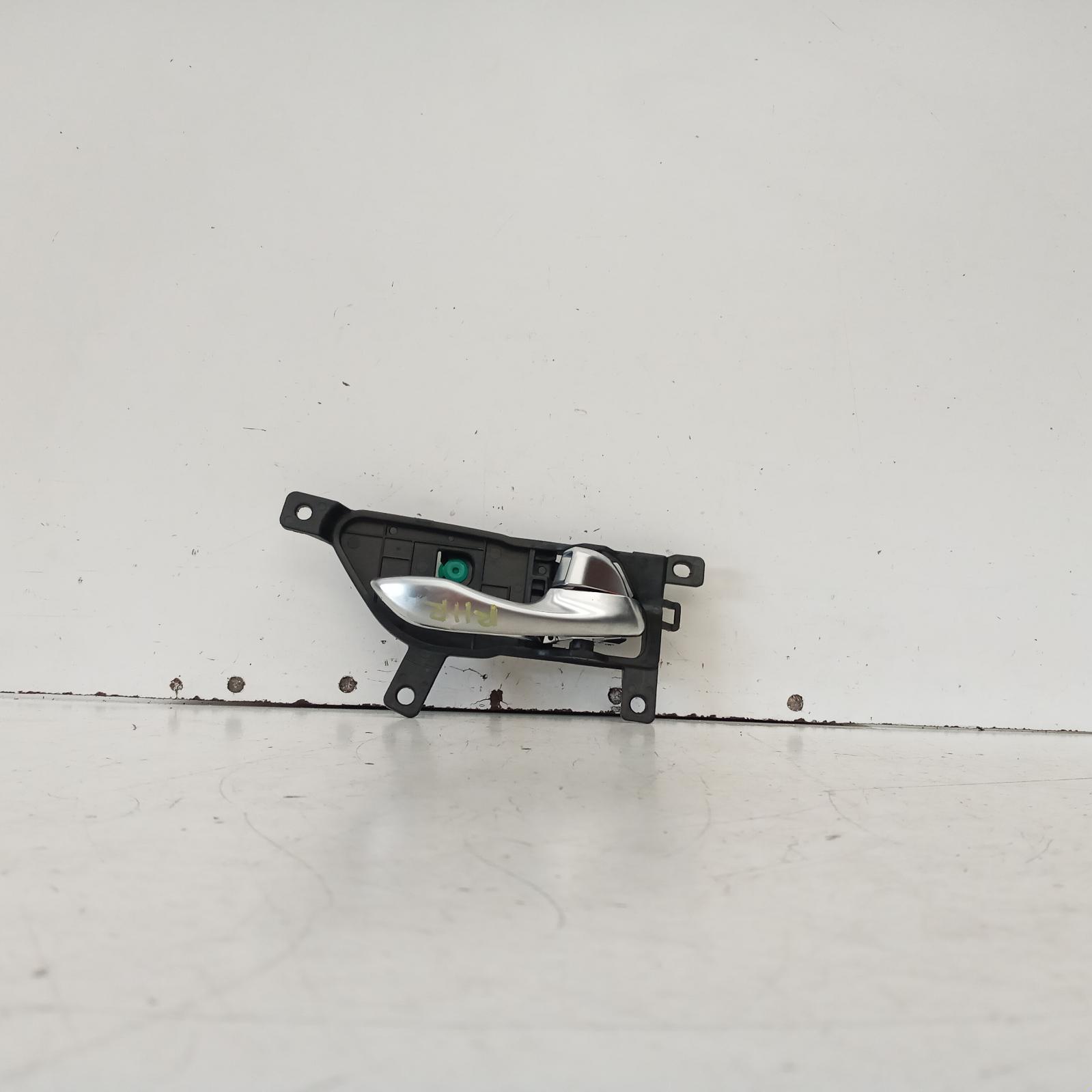 View Auto part Door Handle Kia Cerato 2024