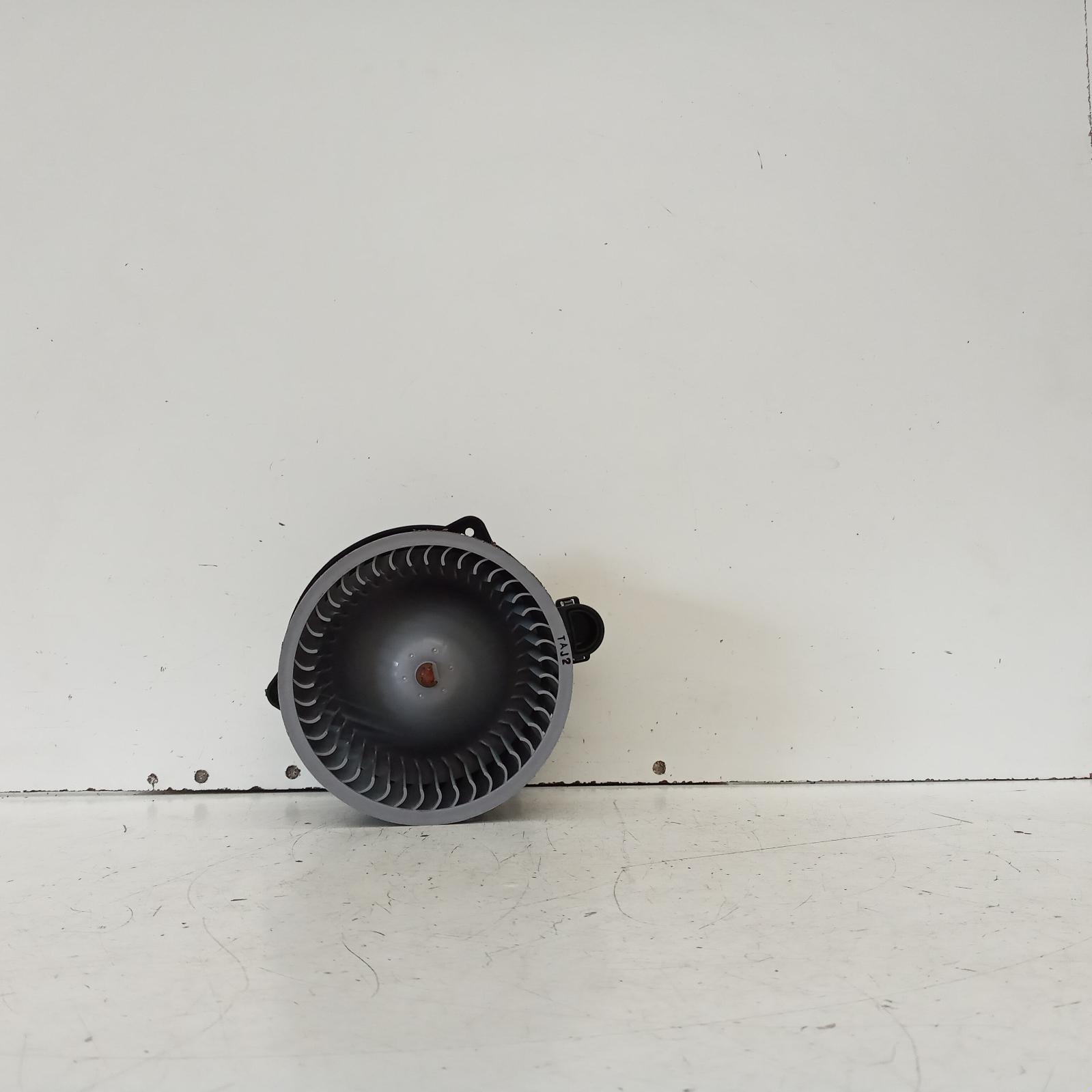 View Auto part Heater Fan Motor Kia Cerato 2024