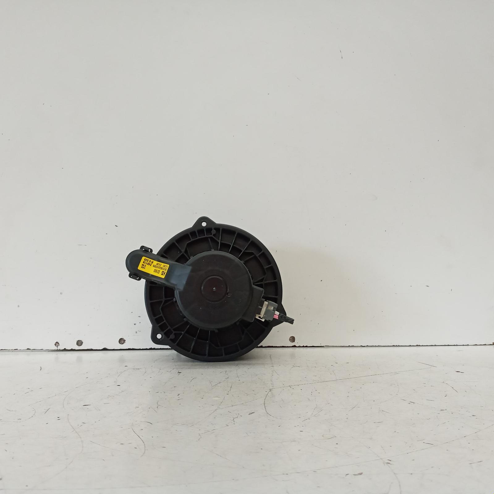 View Auto part Heater Fan Motor Kia Cerato 2024